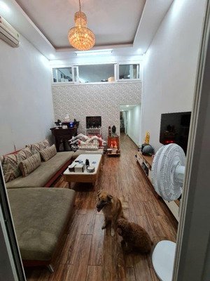 hot huỳnh văn bánh, phú nhuận hxh 1/, 1 căn ra mặt tiền dtcn: 72 m2, 3 tầng, đất dân cư