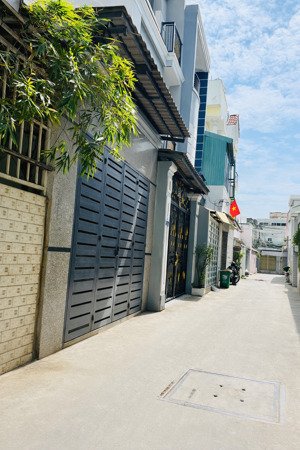 bán nhà 3 tầng huỳnh tấn phát, mặt tiền hẻm xe hơi thông 1 trục phú thuận - gần phú mỹ hưng. 6tỷ