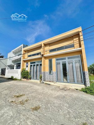 bán gấp cặp nhà 1 trệt 1 lửng hoàn công xây dựng sổ riêng thổ cư 100% hẻm 1 sẹt đường văn phương