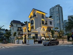 hạ sâu bán nhanh - căn biệt thự góc 2 mặt tiền - hầm 5 tầng - 18x21m - đường 20m -giá tốt chỉ 75 tỷ