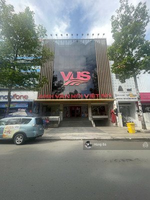 bán gấp tòa nhà ngay sân bay. mặt tiền phổ quang. dt: 15x15m - hầm 5 tầng - hđt: 160tr. giá 50 tỷ