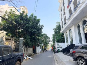 bán lô đất hẻm số 19 đường 47 p.thảo điền quận 2.