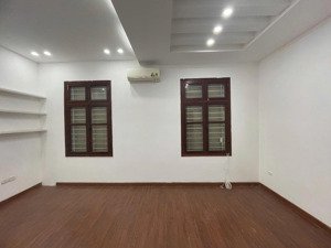 cho thuê nhà thành thái, 100m2, 4 tầng, mt 6m, vp, kd, đào tạo, 38tr