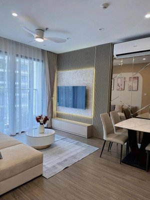 chính chủ cần bán căn 2pn (1vs) 54.2m² toà the sapphire vinhomes, giá 4tỷ600 bao gồm thuế phí