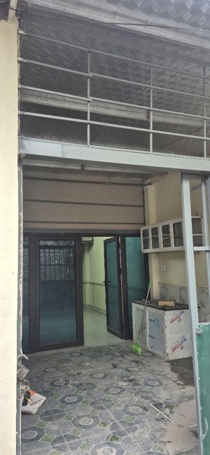 cho thuê nhà c4 ngõ 174 phương canh. dt 40 m2 có gác sép, kk, độc lập. điện nc. giá nhà nước (hddh)