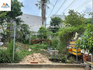 ngang bề thế 8m, 2 mặt tiền đều oto giá siêu hời phù hợp mua đầu tư, xây nhà dạng biệt thự góc