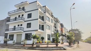 gấp bán, biệt thự mới khu vip intresco 4 tầng 7pn chính chủ 1 đời, kế nguyễn văn linh ql50, khu đh