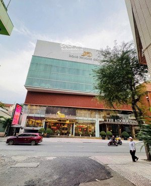 bán nhà 2 mặt tiền trần hưng đạo - dt: mh: 51m x 44m - 3 tầng - giá bán: 320 tỷ tl - tin thật 100%