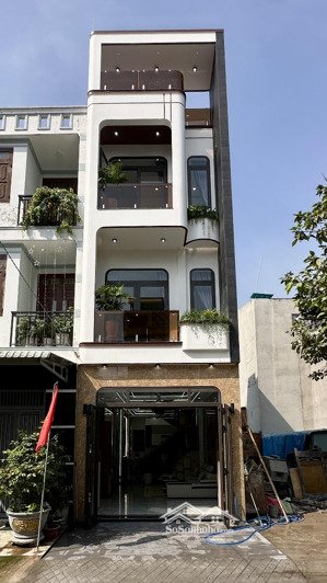 bán nhà 1 trệt 2 lầu full nội thất, gần vincom 550 nhận nhà đón tết, p. bình hòa, thuận an (8151)