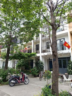 bán biệt thự liền kề park river, ecopark - 75 m2 - vị trí đẹp, nhà đẹp, nội thất ấm cúng, ở ngay