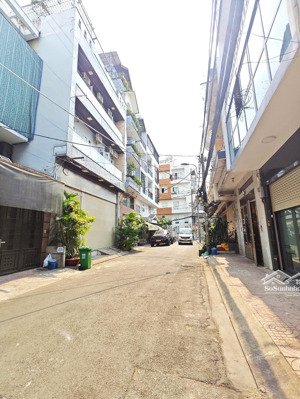 gần bv thống nhất, 5m2 x 11m, 3 tầng, oto vào nhà, hẻm 7m, sát mặt tiền, không lộ giới, 4 phòng ngủ