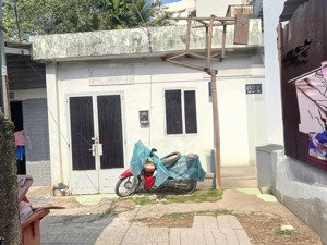 nhanh - bán nhà diện tích lớn - 99m2 tặng nhà cấp 4 sẵn 3 phòng trọ đang cho thuê 10tr/tháng - shr