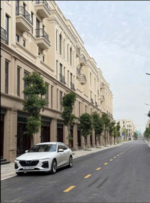 chỉnh chủ bán cắt lỗ căn liền kể xẻ khe vin cổ loa _63m2 gần grandworld_ gần vinschool_chỉ 19 tỷ