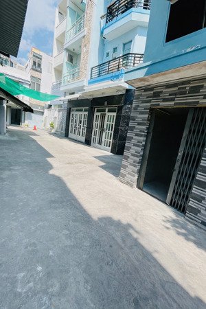 bán nhà 2 tầng ngang 5,3m-59m2 . trần xuân soạn-tân hưng. ngay cầu himlam,lotte mart. giáp q4. 5,9t