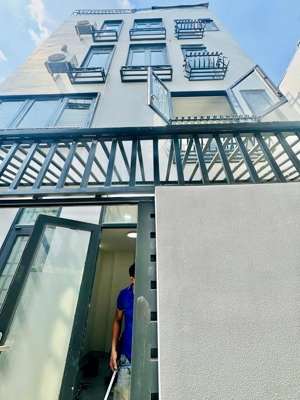 bán nhà đẹp 5 tầng sát cầu bông, đinh tiên hoàng giáp q1 xây mới 100% chỉ 6,88 tỷ tl