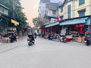 chính chủ bán nhà bắc lãm phú lương hà đông
dt:33,8m2,4tầng
giá:6,1tỷ
nhà xây độc lập - ngõ nông -