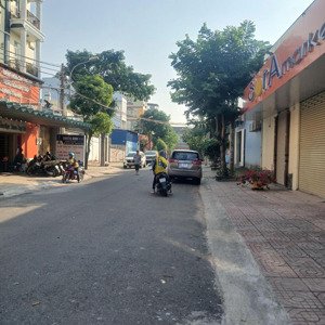 19 tỷ 800 thương lượng, biệt thự mặt tiền khu dân cư, diện tích : 10 x 20