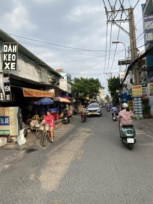 mặt tiền chợ kinh doanh - 70m2 - giá chỉ 7.x tỷ - sát vách nguyễn sơn - tân phú