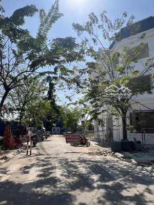 nhà 1 trệt 2 lầu nguyễn văn tiết lái thiêu, dt 68,4m², nhà mới, khu dân cư hiện hữu, đông đúc