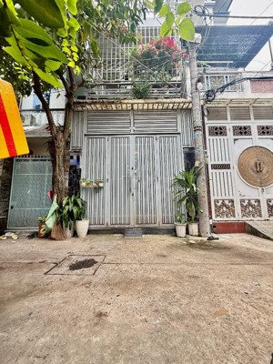 bán nhà đường 4m (3,5 x 15,5), lầu, 2 pn, 3wc, huỳnh thị hai, tân chánh hiệp, q12, sổ riêng