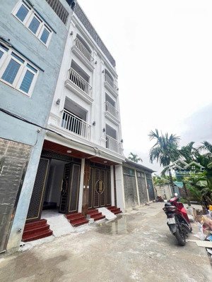 siêu ngon, chỉ 6.5 tỷ nhà 40m2 5 tầng có thang máy, ô tô sát nhà, mới keng, sdcc, ngõ 27 tây mỗ