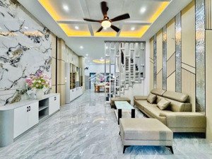 nhà đẹp xây mới 4tầng cạnh ngã tư thống nhất quang trung full nội thất 67m (4,8 x 15) nở hậu