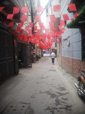 nhà mặt ngõ oto tôn đức thắng - hàng bột - hà nội !