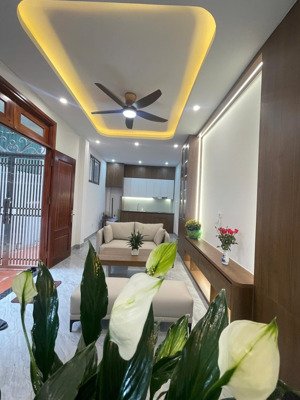 bán nhà phố lụa hà đông dt 31m 5 tầng giá 7.9 tỷ