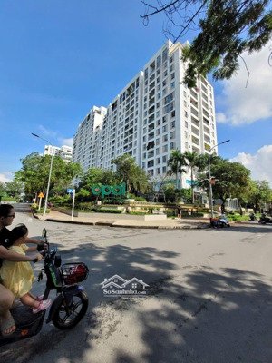 siêu phẩm biệt thự ven sông, hbc, thủ đức, 160m(8*20) 5 tầng, giá chỉ 24,5 tỷ, thương lượng!