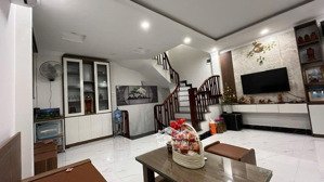 nhà phố phúc lợi 40m x 6 tầng - lô góc - ô tô đỗ cửa - ngõ nông - hàng xóm vinhomes