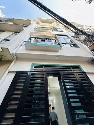 nhà mới đón tết - lạc long quân, ngõ thông kinh doanh, 50m2 nhỉnh 11 tỷ, thoáng trước sau.