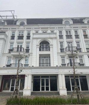 cho thuê liền kề đại mỗ - đường lê quang đạo mới. dt 120m2, 5 tầng thang máy, điều hòa, cực đẹp