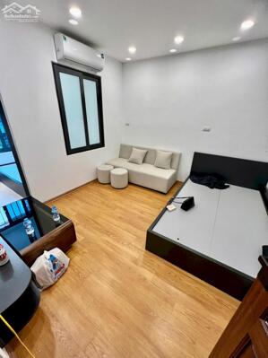 Bán căn hộ tập thể phố Tôn Đức Thắng, Đống Đa, nhà đẹp ở luôn