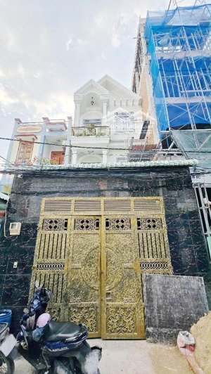 nhà đẹp 4 tầng 5x20m - ngã tư tô ký giao nguyễn ảnh thủ quận 12- hxh vào nhà