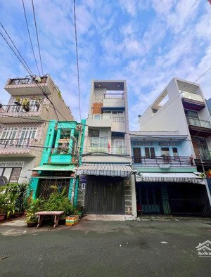 nhà bán hẽm xe tải đường tân hoá. diện tích : 4 x 18m. nhà 4 tầng đẹp