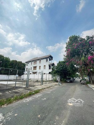 bán lô đất cách mt trần não 200m p.an khánh quận 2 dt:10x29m( cn 298m2 ) xd hầm 6 tầng giá 57 tỷ