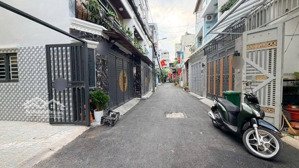 nhà 5 tầng, 4x11m. bùi quang là, p12, gò vấp. tặng full nội thất cao cấp. chỉ hơn 6tỷ. gàn emart