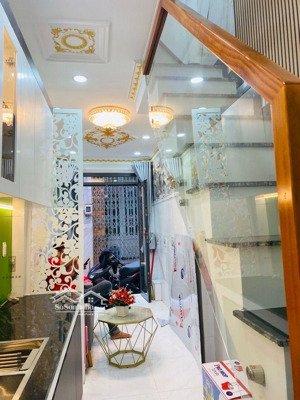 chỉ 2 tỷ 240 - nhà mới 3 tầng 2 phòng ngủ, ngay tân hoà đông, phan anh