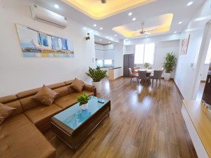 chính chủ cần bán cực gấp căn hộ 3 ngủ dt 110m2 tại vov mễ trì. lh 