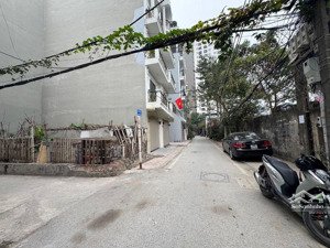 đất đức giang,long biên,lô góc,2 thoáng, ô tô tránh,gần các trường học, tiện giao thông, kinh doanh