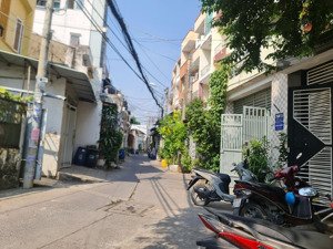 dãy nhà trọ đường nguyễn văn quá - công viên cây sộp- 140m2- hẻm xe hơi 7 chỗ- sẵn dòng tiền