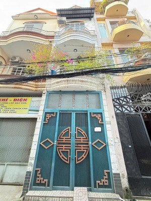 mt lê duy nhuận p12 tân bình dt:3 x 9,5 vuông vức xe hơi tận cửa thông giá giảm sâu chỉ còn 6,3 tỷ