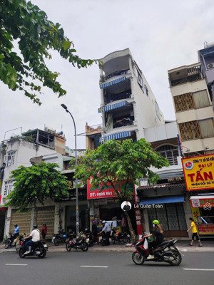 siêu vị trí! mặt tiền đinh tiên hoàng, q1. kc khủng 7 tầng, dt sàn 270m2, hdt 50tr/th chỉ 26 tỷ tl