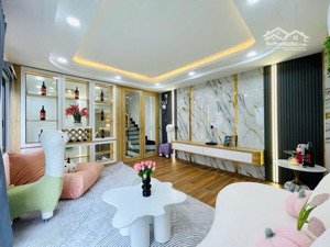 nhà mới, 4 tầng, 3 pn, nội thất cao cấp, xe vf3 vào nhà, gần st emart 2