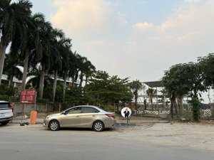 chính chủ gửi cho thuê đất mặt tiền sông 215 nguyễn văn hưởng, p. thảo điền, q2, 2700m2, 