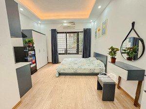 rất hiếm! nguyên xá nhà dòng tiền 7 phòng giá 6.9 tỷ. gần đh công nghiệp, gần ô tô, dân xây, sổ đẹp
