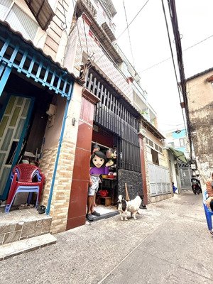 bán nhanh nhà 45.2m2, chỉ 5 đồng 8, ngang 4, đ.đoàn văn bơ ra tôn đản, nguyễn tất thành.