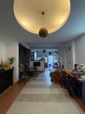 nhà mặt tiền 5 tầng 14pn, 5.3x26m, mặt sau làm hẻm ô tô, dòng tiền tốt