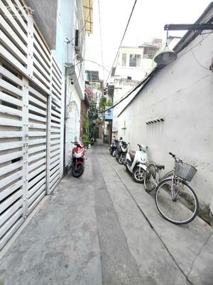 View Landmark 81, Nhà 2 Tầng 2PN 46m2(4 x 11.5), P22 Bình Thạnh, giá 6.x ty