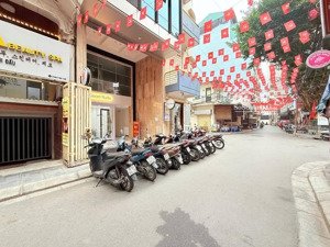 bán nhà đẹp nguyễn chí thanh-ô tô 7 chỗ vào nhà,kinh doanh-1 nhà ra mặt phố-dt47m 5t- giá 20.x tỷ